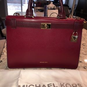 Michael Kors purse